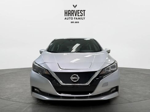 Used 2018 Nissan Leaf SV w/ SV Technology Package FWD image 11
