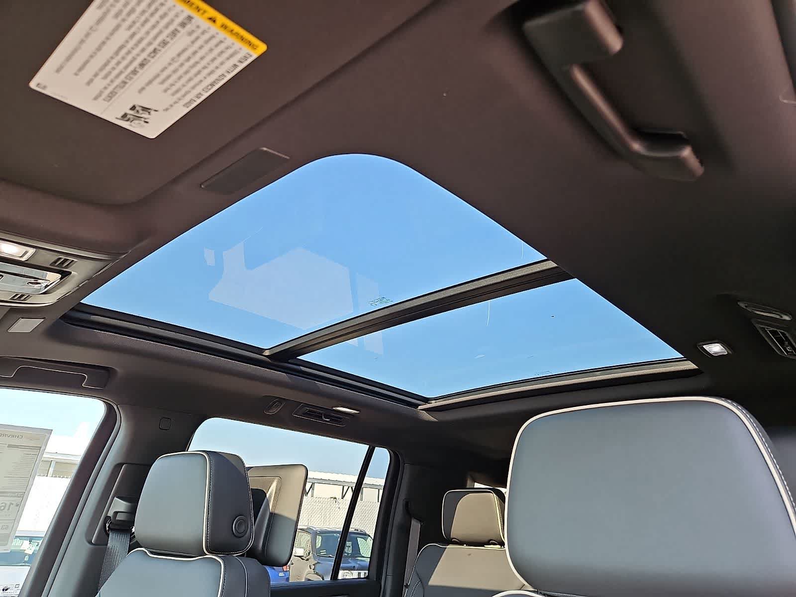 New 2026 Chevrolet Suburban Premier AWD/4WD image 13