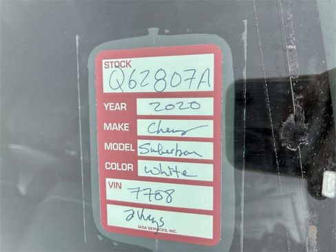 Used 2020 Chevrolet Suburban Premier image 34