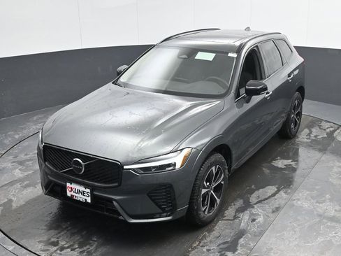 New 2026 Volvo XC60 B5 Core w/ Protection Package Premier image 34