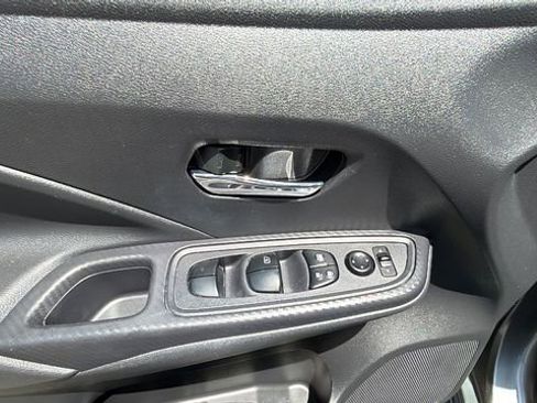 Used 2023 Nissan Versa SV FWD image 14
