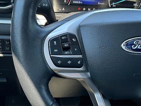 Certified 2022 Ford Explorer XLT w/ Equipment Group 202A image 18