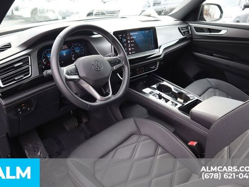 Used 2025 Volkswagen Atlas Cross Sport SE FWD image 10