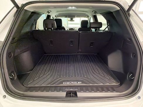 Used 2020 Chevrolet Equinox Premier FWD image 21