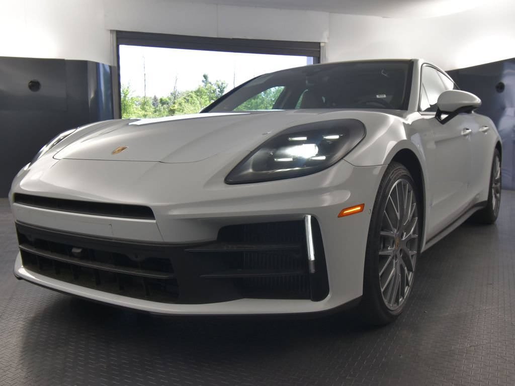 New 2025 Porsche Panamera 4 AWD/4WD image 36
