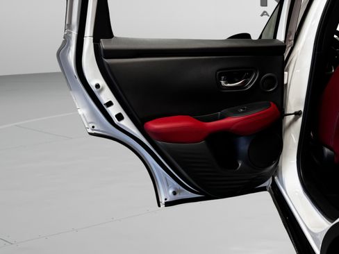 Certified 2025 Acura ADX A-Spec image 18