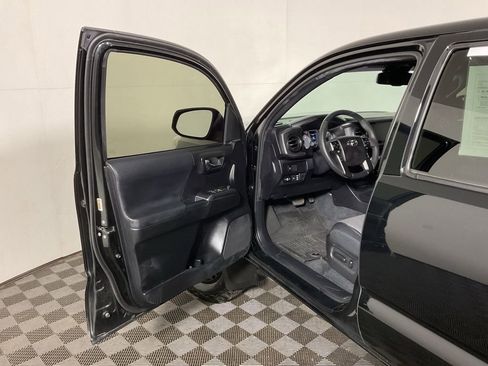 Used 2021 Toyota Tacoma TRD Off-Road AWD/4WD image 17