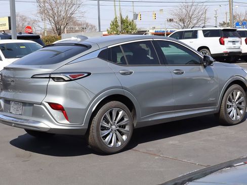 New 2026 Buick Envista Avenir FWD image 7