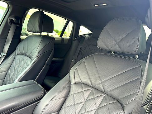 Used 2025 BMW X6 M60i AWD/4WD image 7