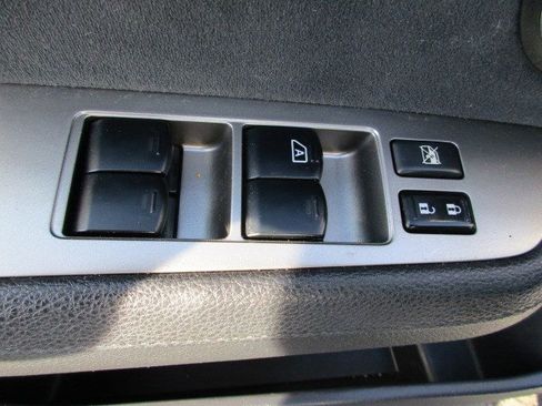 Used 2011 Nissan Versa 1.8 S w/ PWR Plus Pkg FWD image 11