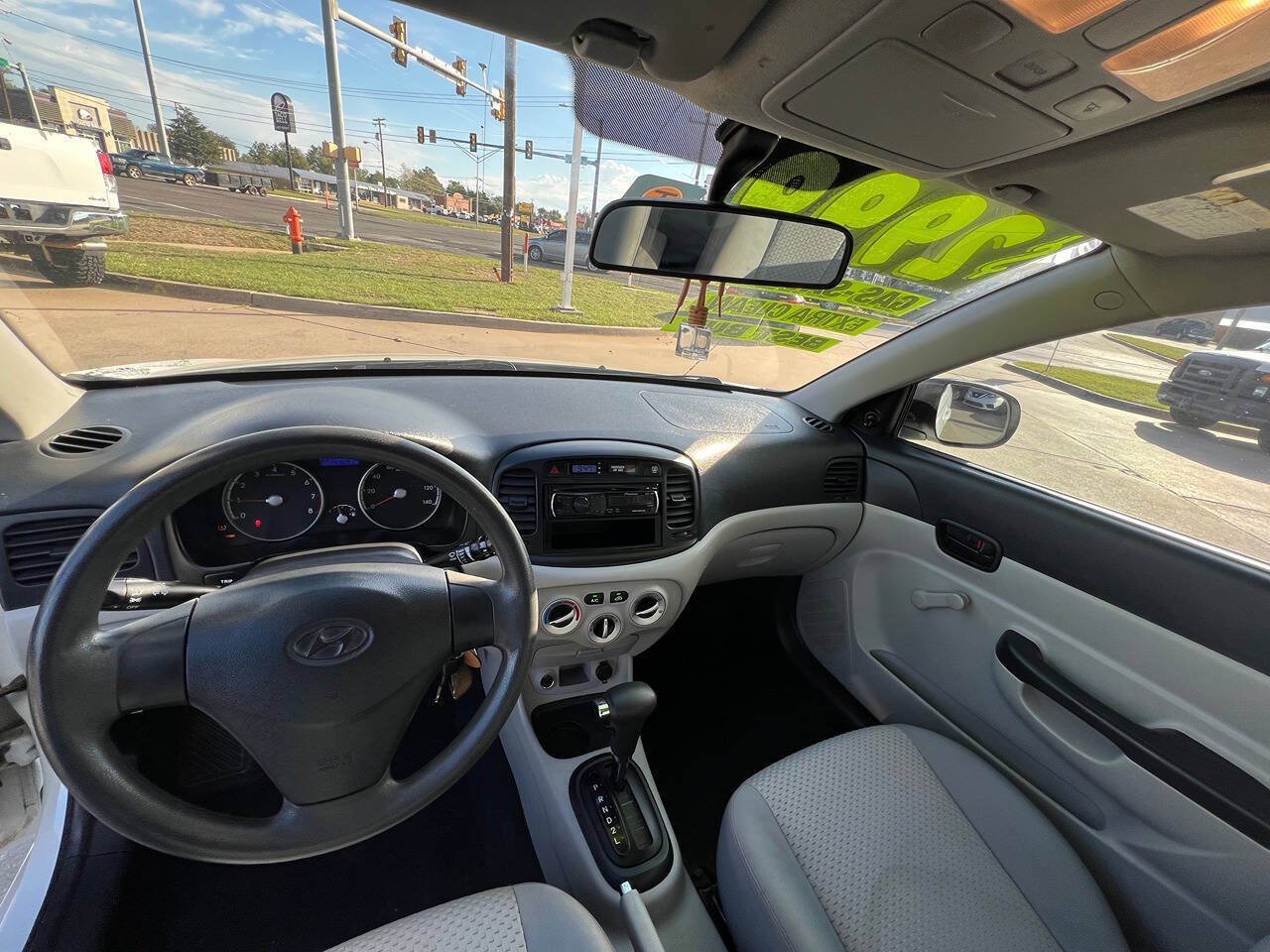 Used 2010 Hyundai Accent GS FWD image 10
