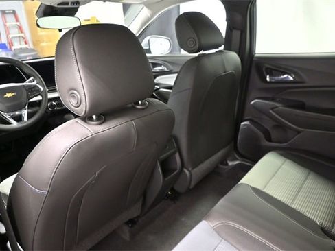 New 2026 Chevrolet Trax LT w/ Driver Confidence Package image 11