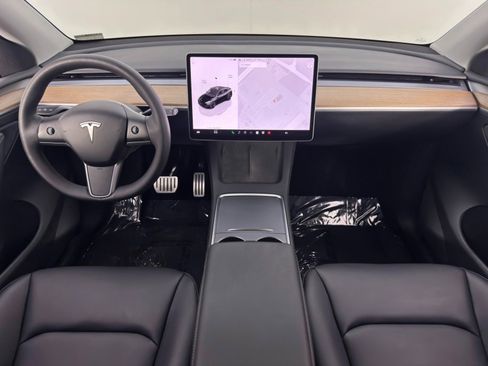 Used 2022 Tesla Model Y Performance image 13