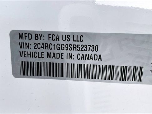 Used 2025 Chrysler Pacifica Limited FWD image 30