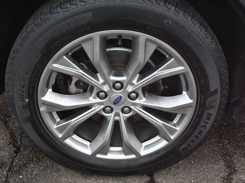 Used 2022 Ford Explorer Limited w/ Equipment Group 301A image 55