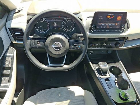 Used 2022 Nissan Rogue SV AWD/4WD image 12
