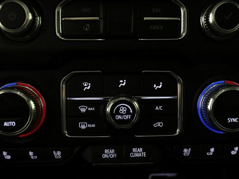 Used 2021 GMC Yukon AT4 w/ AT4 Premium Plus Package AWD/4WD image 30