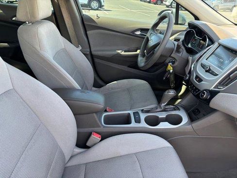 Used 2018 Chevrolet Cruze LS image 12