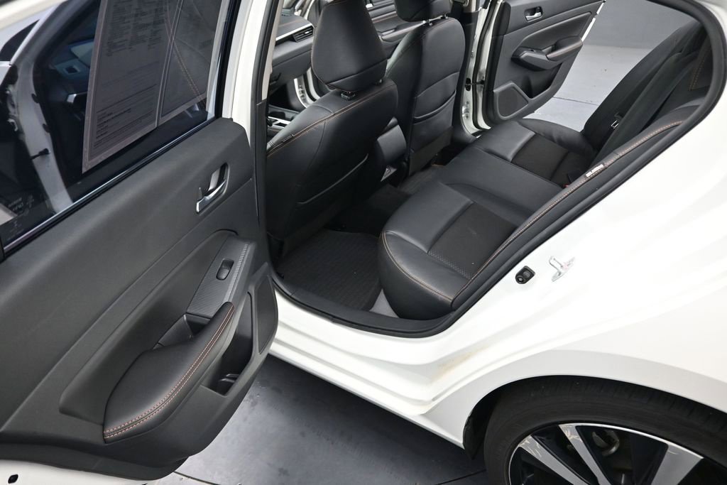 Used 2021 Nissan Altima 2.5 SR w/ SR Premium Package FWD image 16