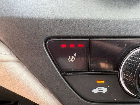 Certified 2024 Honda Accord EX image 17