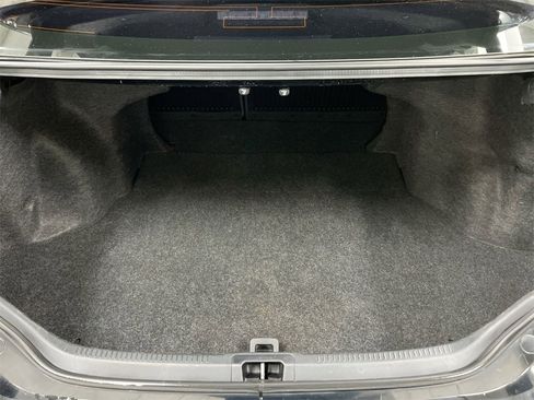 Used 2016 Toyota Camry XLE image 23