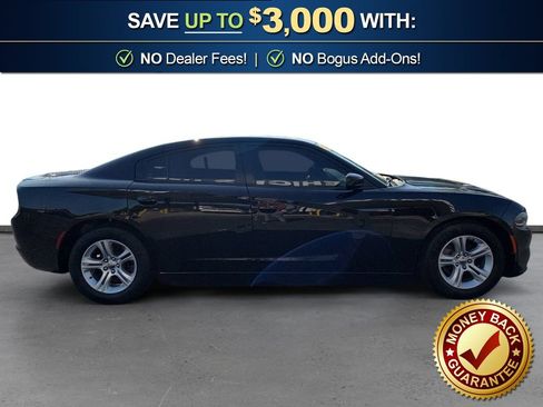 Used 2019 Dodge Charger SXT w/ Leather Interior Group RWD image 8