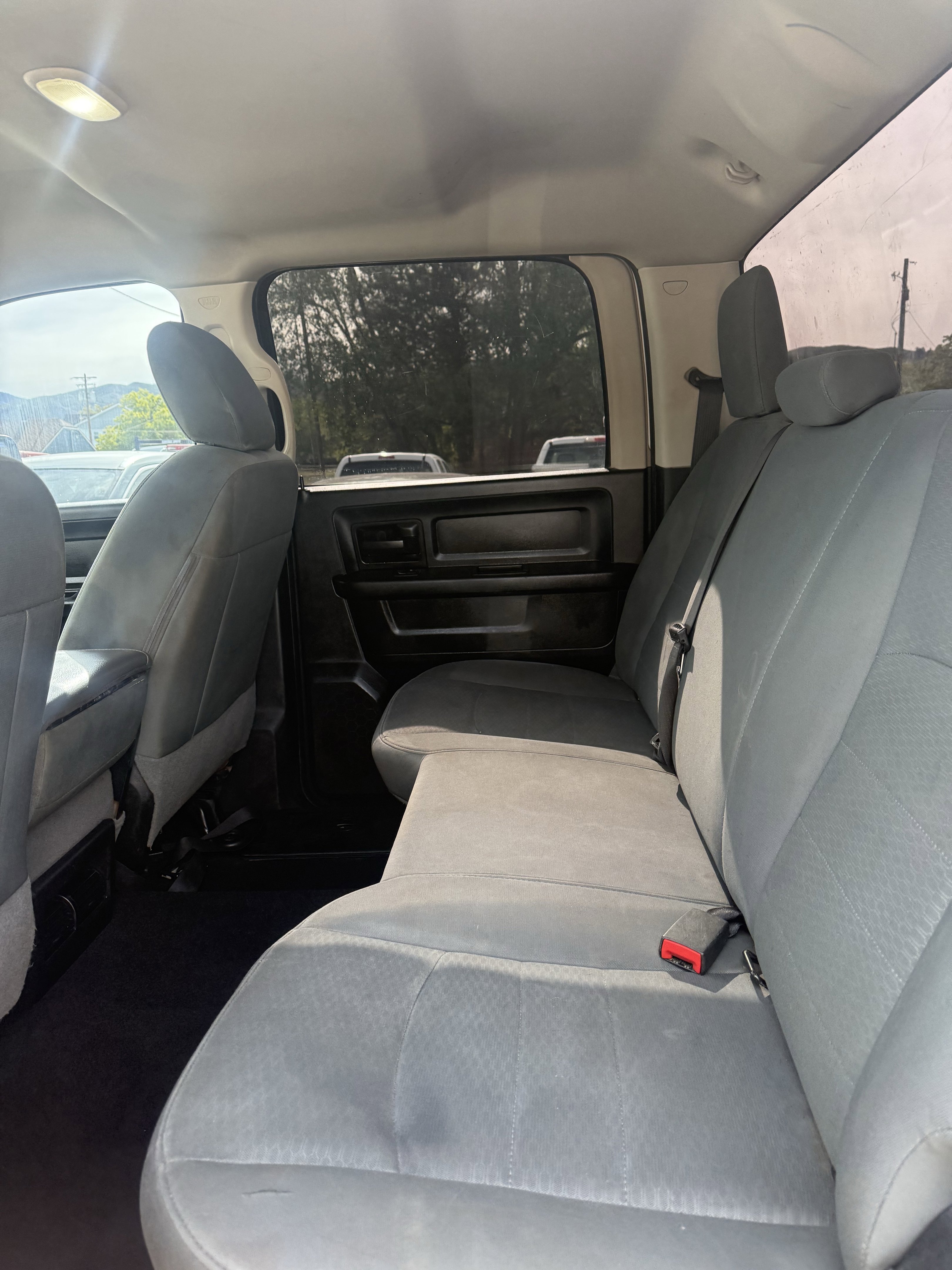 Used 2018 RAM 1500 Express AWD/4WD image 11