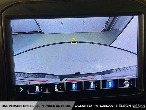 Used 2022 GMC Sierra 2500 AT4 w/ AT4 Premium Plus Package image 14