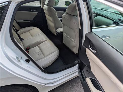 Used 2022 Honda Insight Touring image 16