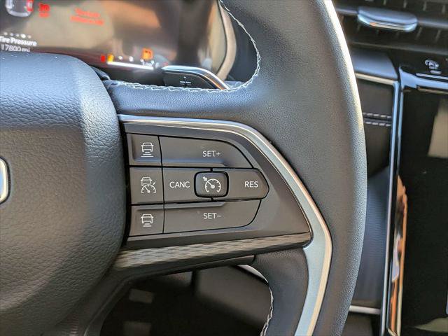 Certified 2025 Jeep Grand Cherokee Laredo RWD image 25