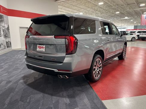 New 2026 GMC Yukon XL Denali w/ Sun & Power Step Package AWD/4WD image 3