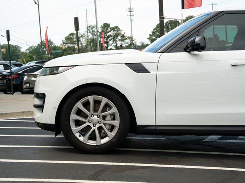 Used 2023 Land Rover Range Rover Sport SE AWD/4WD image 23