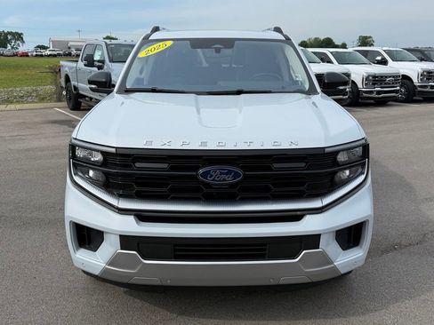 Used 2025 Ford Expedition Platinum AWD/4WD image 43