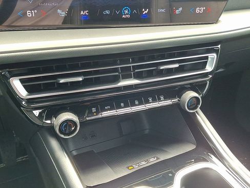 New 2026 Chevrolet Traverse LT w/ Driver Confidence Package image 38