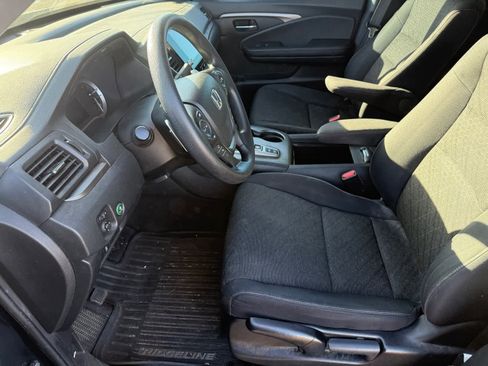 Used 2023 Honda Ridgeline Sport image 11