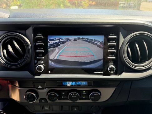 Used 2022 Toyota Tacoma SR AWD/4WD image 22