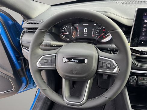 New 2026 Jeep Compass Latitude image 15