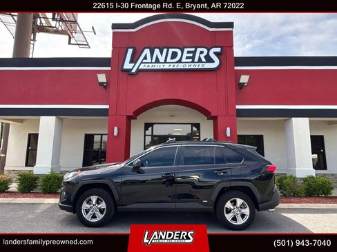 Used 2022 Toyota RAV4 LE AWD/4WD image 1