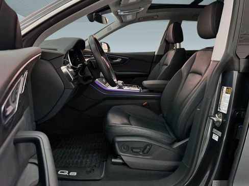 Used 2022 Audi Q8 Premium Plus w/ Premium Plus Package AWD/4WD image 5