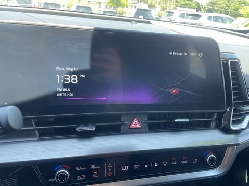 Certified 2023 Kia Sportage EX AWD/4WD image 11