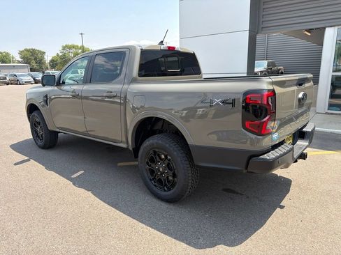 New 2026 Ford Ranger Lariat w/ Black Appearance Package AWD/4WD image 9