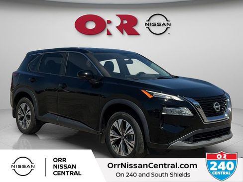 Used 2023 Nissan Rogue SV image 3