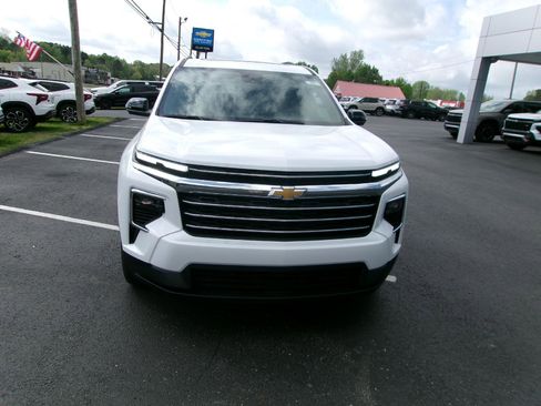 New 2026 Chevrolet Traverse LT FWD image 9