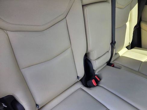 Used 2018 Cadillac XT5 FWD image 21