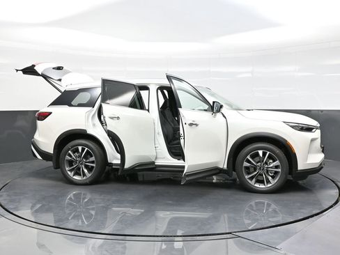 Used 2025 INFINITI QX60 Luxe w/ Vision Package image 49