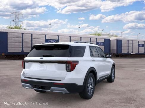 New 2026 Ford Explorer Platinum RWD image 8