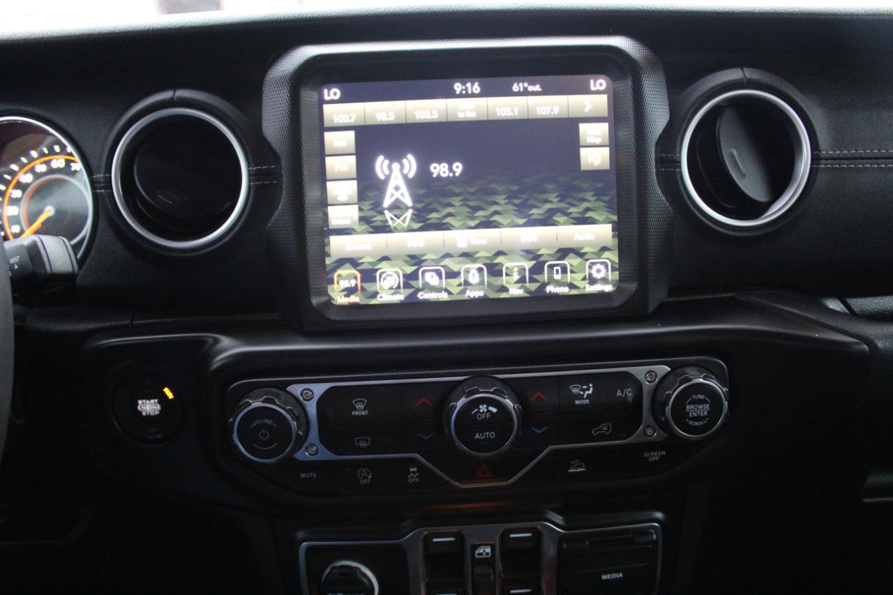Used 2023 Jeep Gladiator Overland w/ Popular Equipment Package AWD/4WD image 19