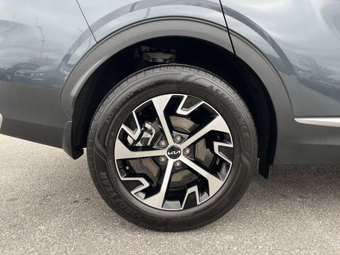 Used 2025 Kia Sportage EX image 10