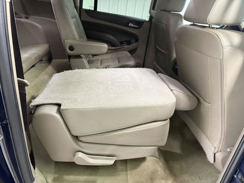 Used 2017 Chevrolet Suburban Premier AWD/4WD image 42