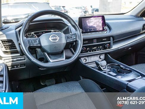 Used 2025 Nissan Rogue SV image 27